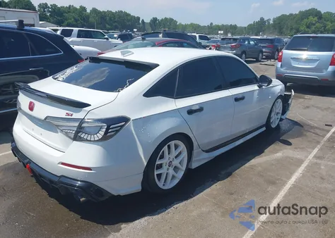 2022 Honda Civic Si Sedan z USA, uszkodzony, nr VIN 2HGFE1E57NH477616